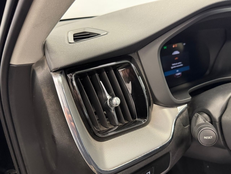 Volvo XC60 B4 D PLUS DARK AUTO foto 15