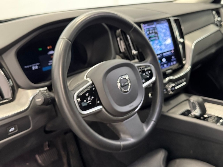Volvo XC60 B4 D PLUS DARK AUTO foto 16