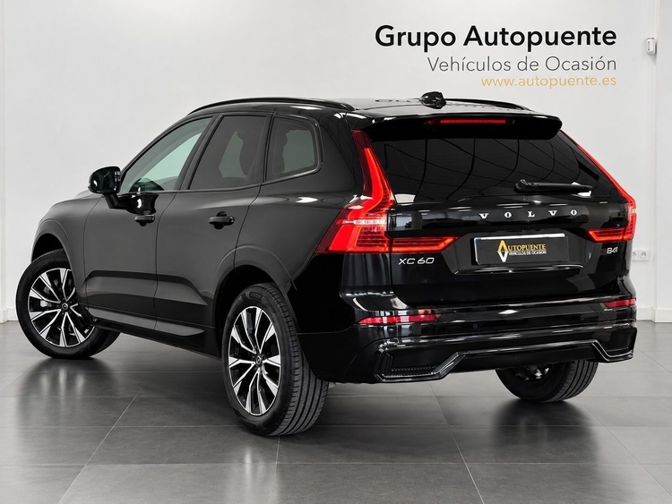Volvo XC60 B4 D PLUS DARK AUTO foto 5