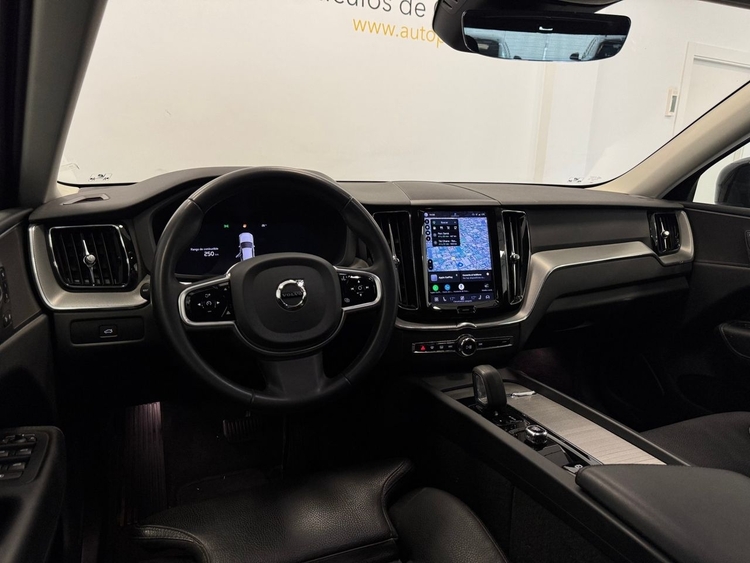 Volvo XC60 B4 D PLUS DARK AUTO foto 9