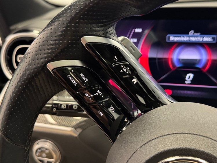 Mercedes Clase C 300 E AMG LINE foto 23