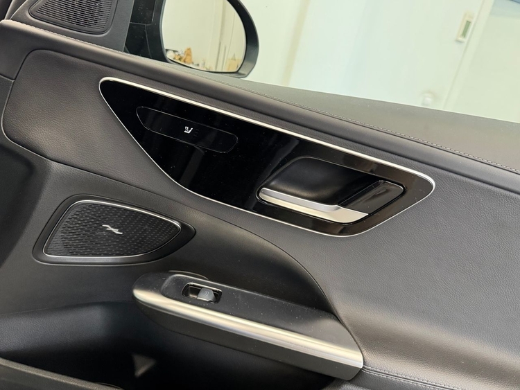Mercedes Clase C 300 E AMG LINE foto 28