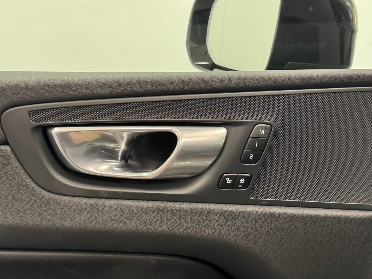 Volvo XC60 B4 D PLUS DARK AUTO foto 15