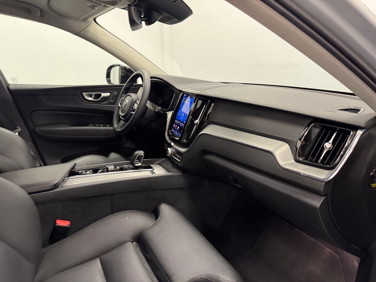 Volvo XC60 B4 D PLUS DARK AUTO foto 26