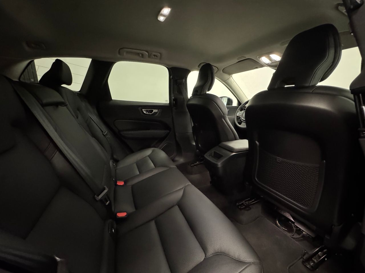 Volvo XC60 B4 D PLUS DARK AUTO foto 37