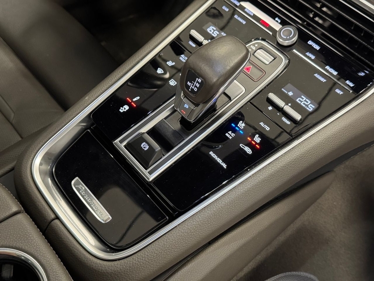 Porsche Panamera 4 E-HYBRID PLATINUM EDITION foto 35