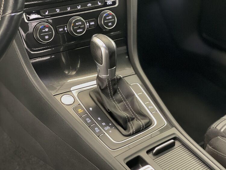 Volkswagen Golf GTD foto 13