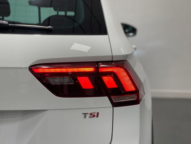 Volkswagen Tiguan R LINE foto 60