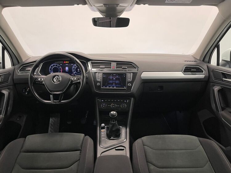 Volkswagen Tiguan R LINE foto 9