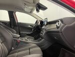 Mercedes GLA 200D miniatura 11