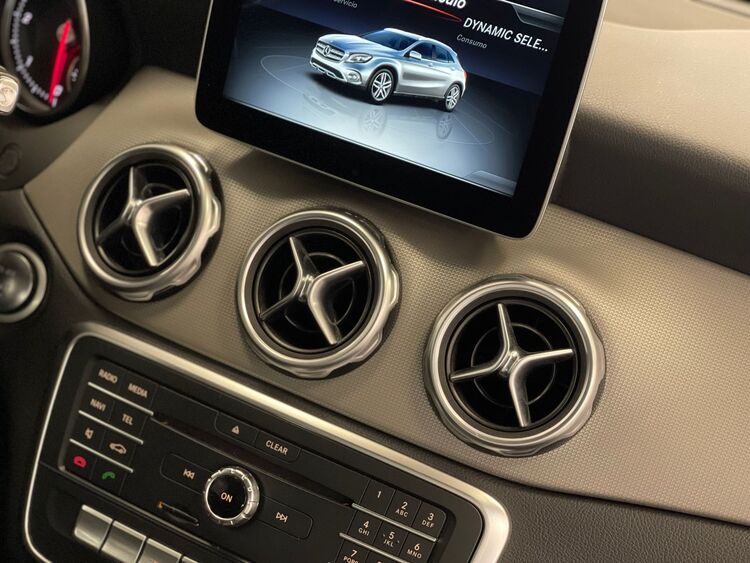 Mercedes GLA 200D foto 37