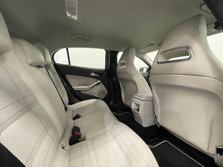 Mercedes GLA Urban foto 45