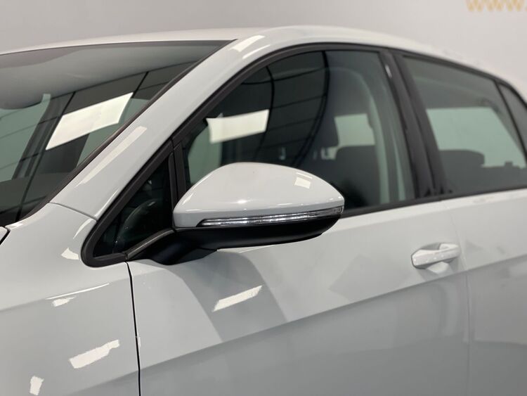 Volkswagen Golf Advance foto 48