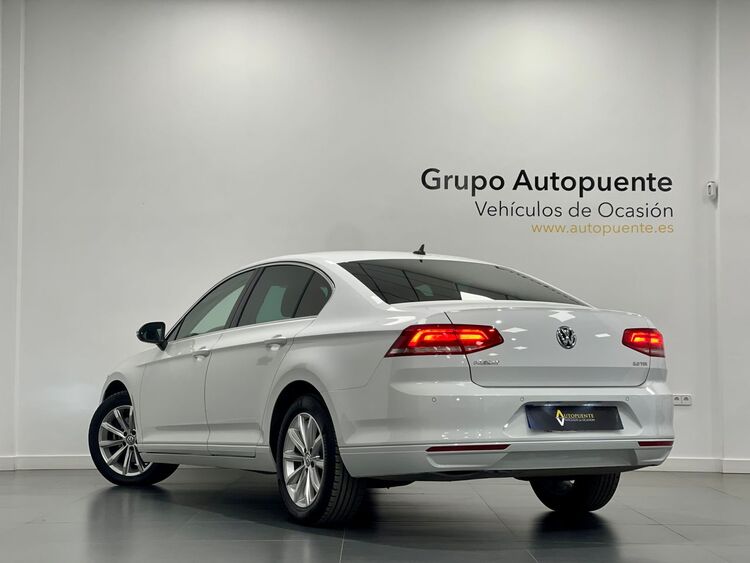 Volkswagen Passat Advance foto 5