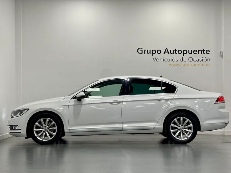 Volkswagen Passat Advance foto 6