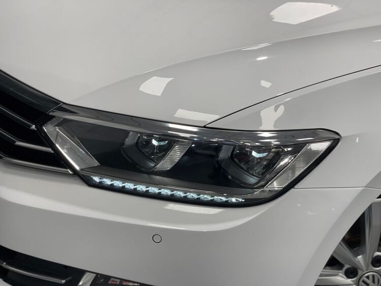 Volkswagen Passat Advance foto 57