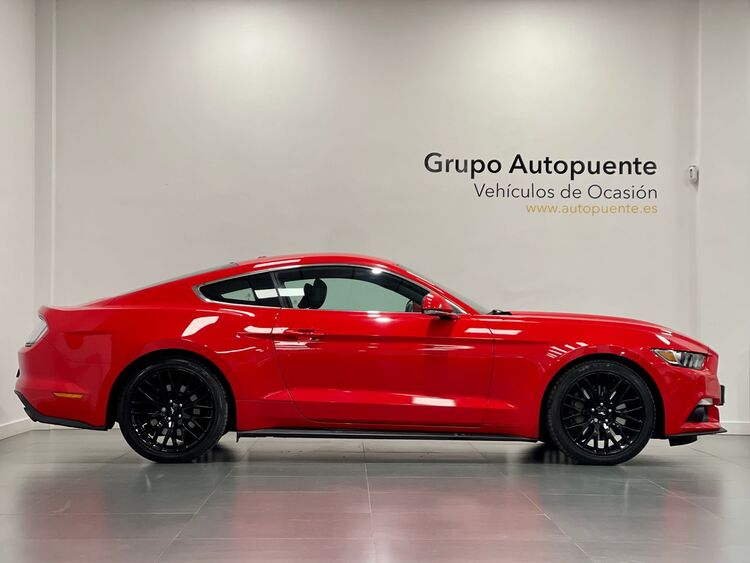 Ford Mustang Fastback 2.3cc ecoboost foto 3