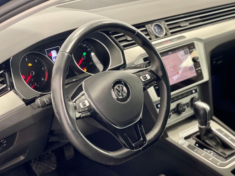 Volkswagen Passat ADVANCE foto 18