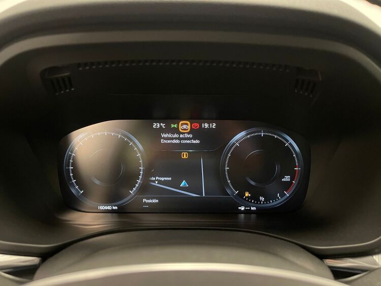 Volvo XC-60 R DESING foto 23