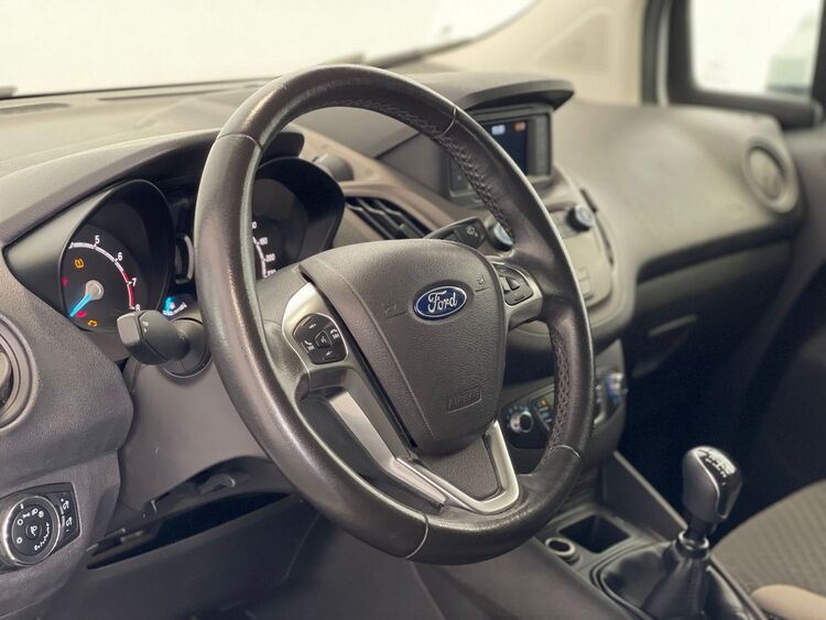 Ford Tourneo Courier SPORT foto 15