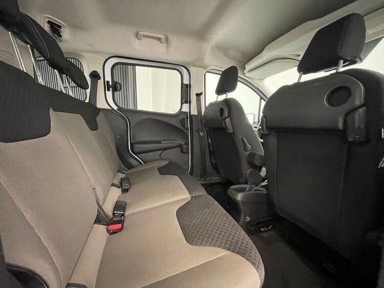 Ford Tourneo Courier SPORT foto 30