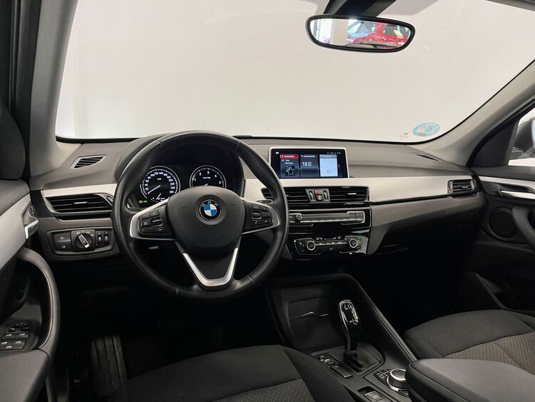 BMW X1 SDRIVE 18D foto 9