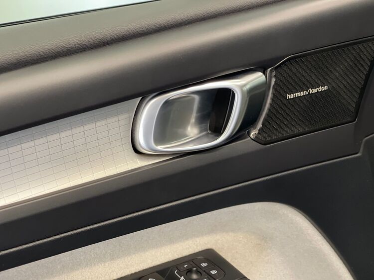 Volvo XC40 MOMENTUM foto 17
