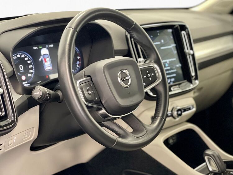 Volvo XC40 MOMENTUM foto 21