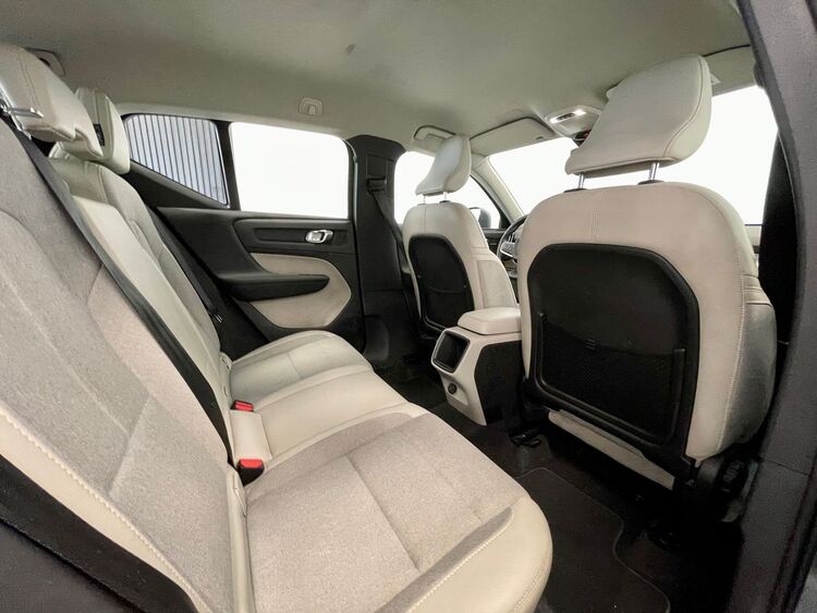 Volvo XC40 MOMENTUM foto 50