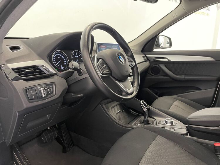 BMW X1 SDRIVE 18D foto 15