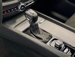 Volvo XC-60 R DESIGN miniatura 30