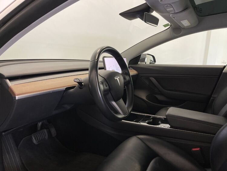 Tesla Model 3 GRAN AUTONOMÍA foto 15