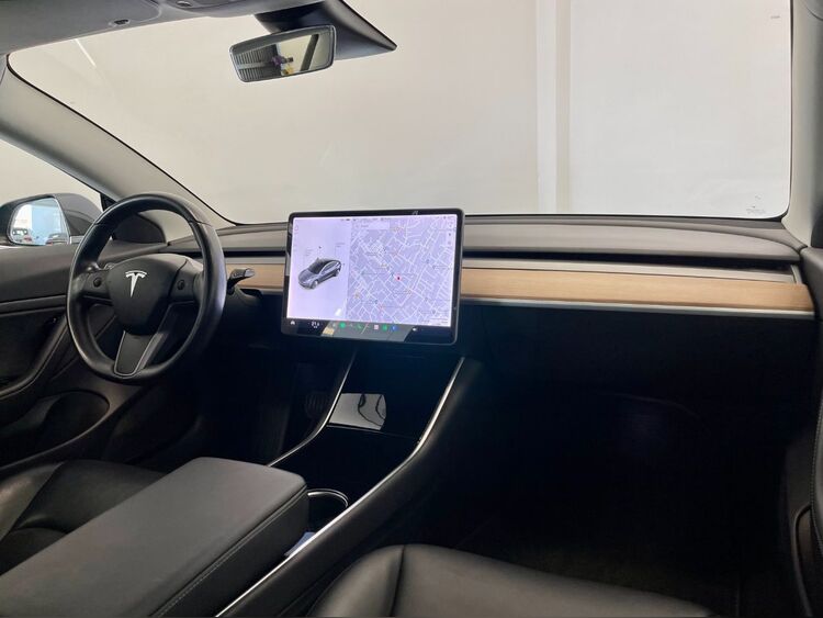 Tesla Model 3 GRAN AUTONOMÍA foto 11